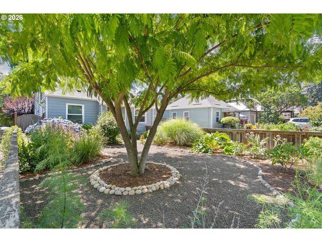 7340 N WILLAMETTE Blvd, Portland, OR 97203