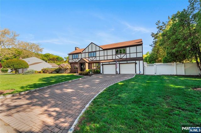 6 Jay Street, Old Tappan, NJ 07675