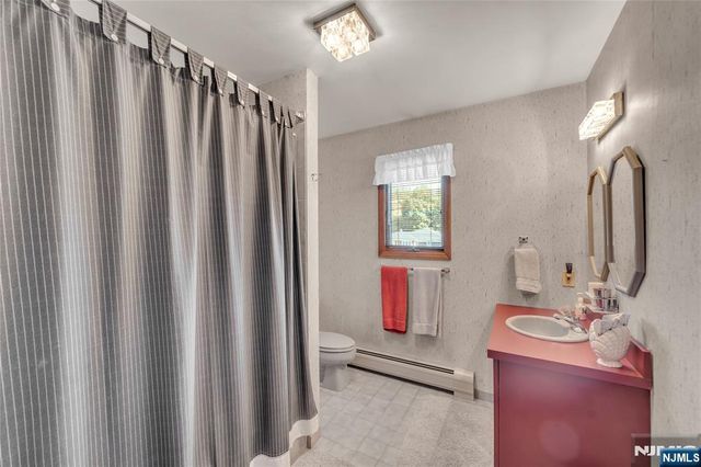 6 Jay Street, Old Tappan, NJ 07675