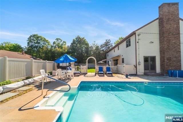 6 Jay Street, Old Tappan, NJ 07675