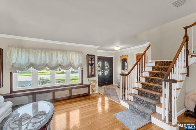 6 Jay Street, Old Tappan, NJ 07675