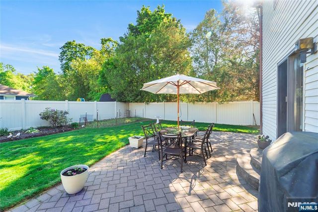 6 Jay Street, Old Tappan, NJ 07675