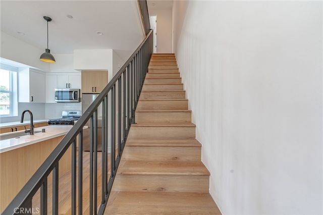 614 N Rampart Boulevard, Silver Lake, CA 90026