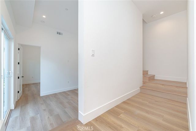 614 N Rampart Boulevard, Silver Lake, CA 90026