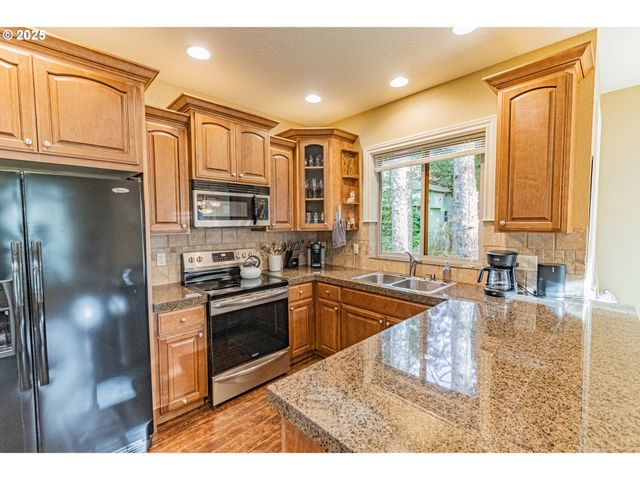 2278 Ne HOTSPUR Ln, Lincoln City, OR 97367