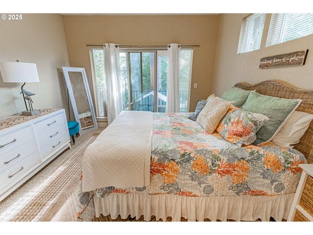 2278 Ne HOTSPUR Ln, Lincoln City, OR 97367