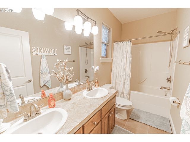 2278 Ne HOTSPUR Ln, Lincoln City, OR 97367