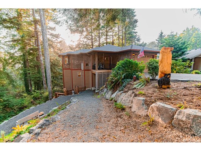 2278 Ne HOTSPUR Ln, Lincoln City, OR 97367
