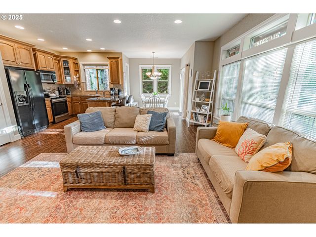 2278 Ne HOTSPUR Ln, Lincoln City, OR 97367