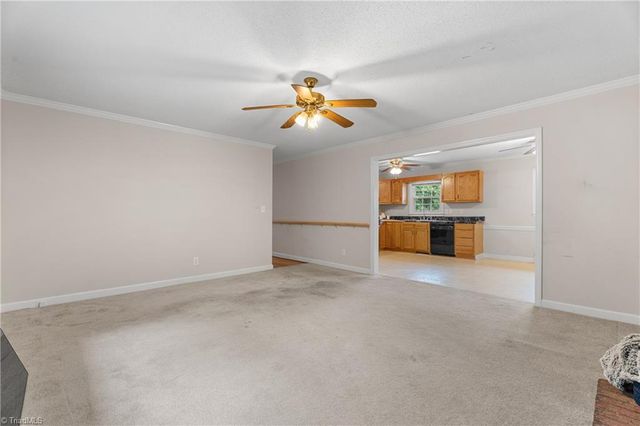115 Vista Way Drive, Kernersville, NC 27284