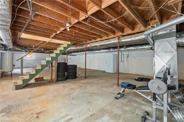 115 Vista Way Drive, Kernersville, NC 27284