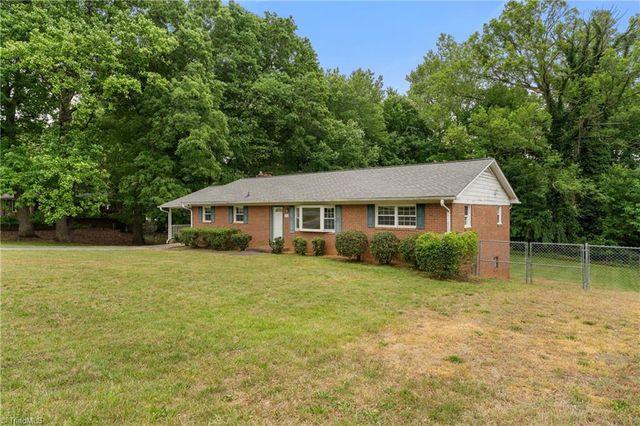 115 Vista Way Drive, Kernersville, NC 27284