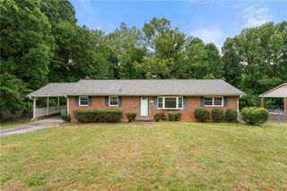 115 Vista Way Drive, Kernersville, NC 27284