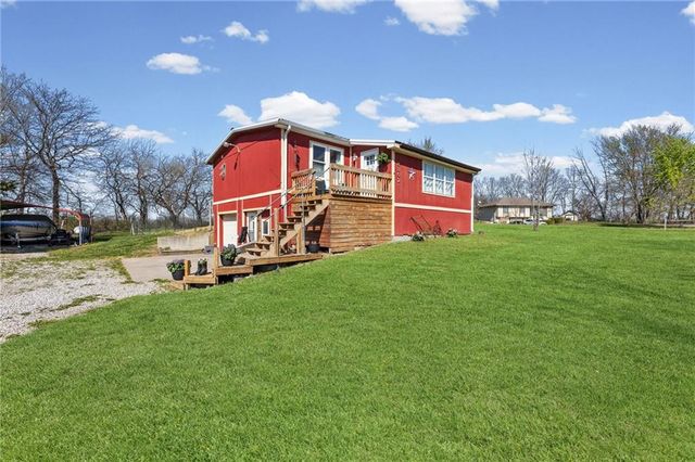 8302 E 221st Street, Peculiar, MO 64078