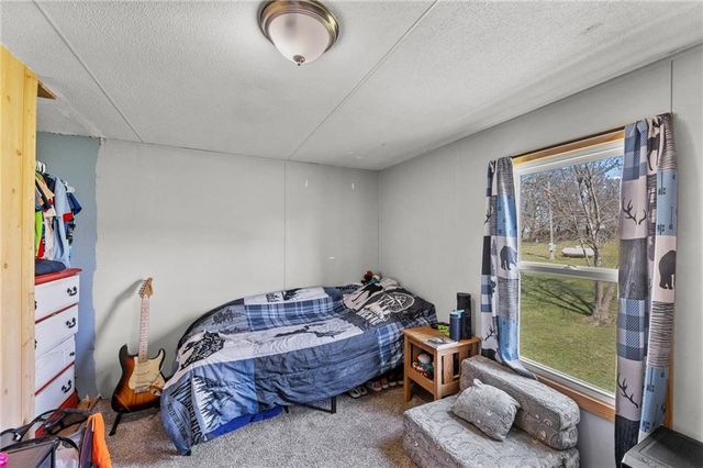 8302 E 221st Street, Peculiar, MO 64078