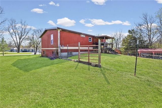 8302 E 221st Street, Peculiar, MO 64078