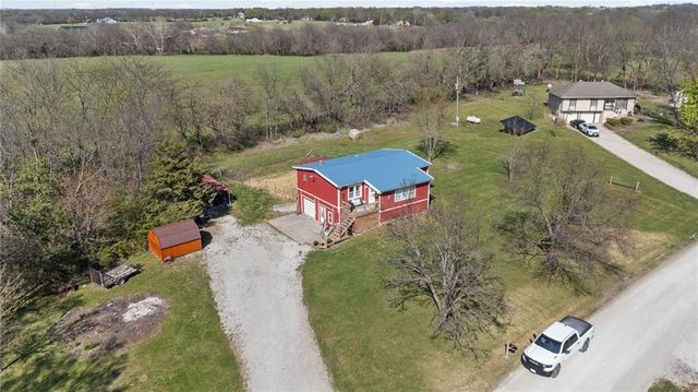 8302 E 221st Street, Peculiar, MO 64078