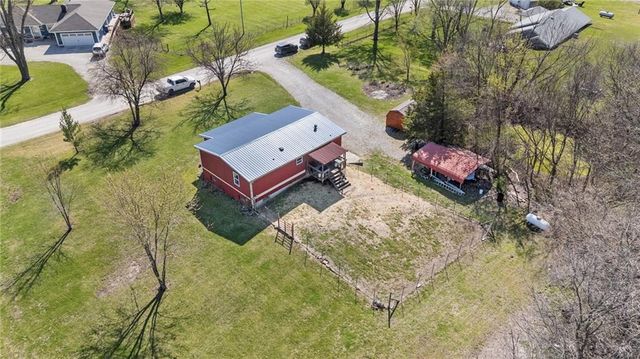 8302 E 221st Street, Peculiar, MO 64078