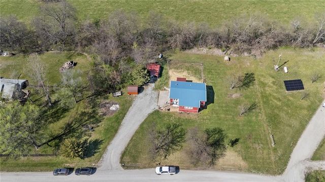 8302 E 221st Street, Peculiar, MO 64078