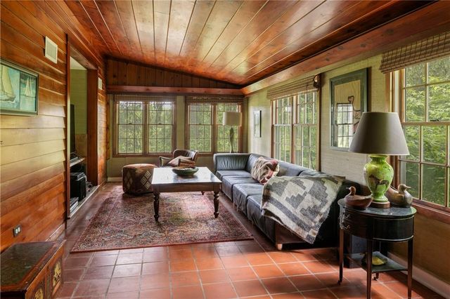 148 Rowe Road, Red Hook, NY 12571