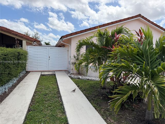 13470 SW 27th St, Miami, FL 33175