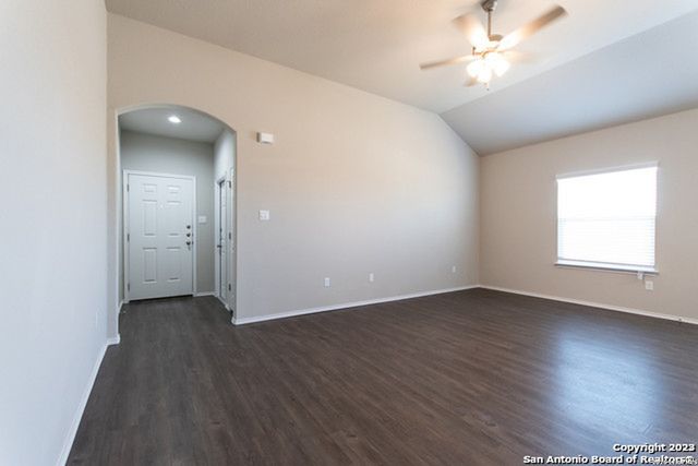 9224 CANYON BND, Converse, TX 78109