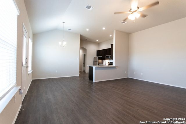 9224 CANYON BND, Converse, TX 78109