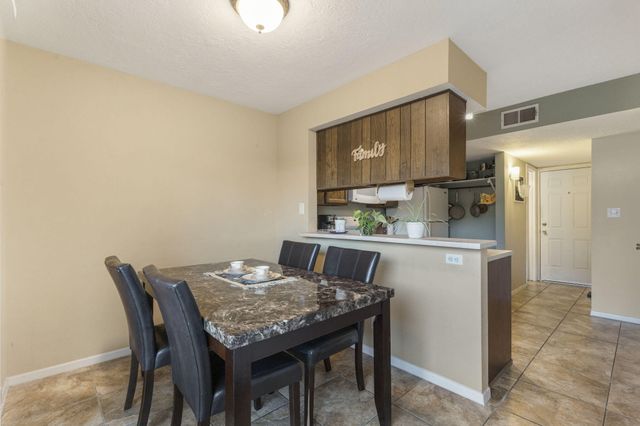 66 Calle De La Noche Boulevard NE, Albuquerque, NM 87109