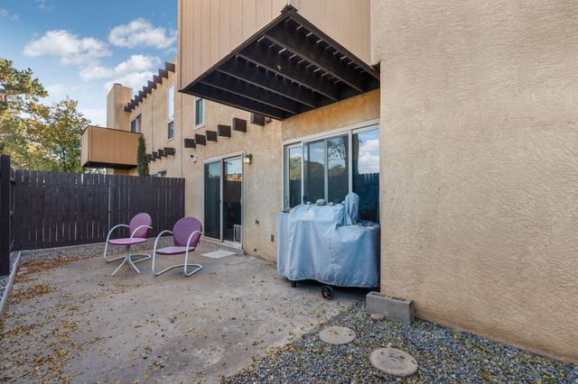 66 Calle De La Noche Boulevard NE, Albuquerque, NM 87109