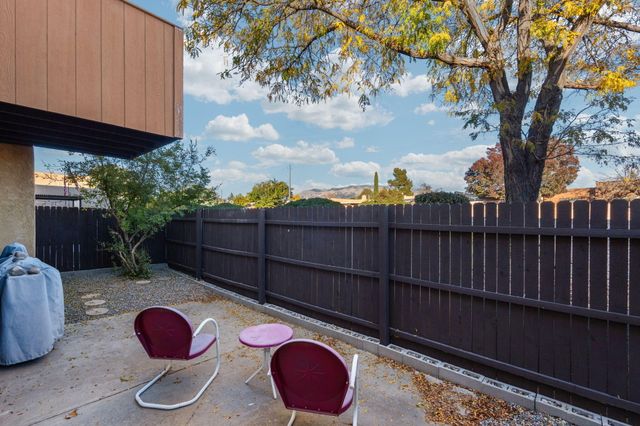 66 Calle De La Noche Boulevard NE, Albuquerque, NM 87109