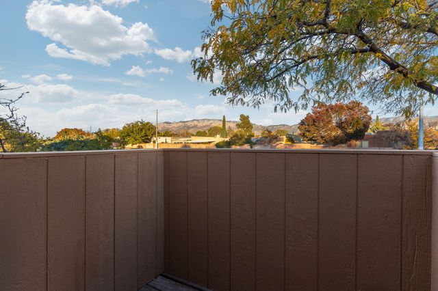 66 Calle De La Noche Boulevard NE, Albuquerque, NM 87109