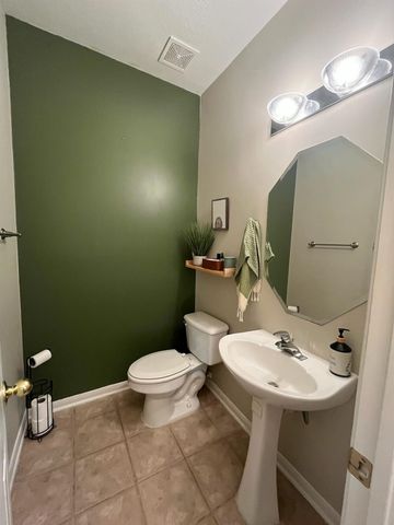 8419 Castle Pond Court, Houston, TX 77095