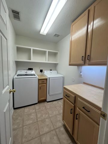 8419 Castle Pond Court, Houston, TX 77095