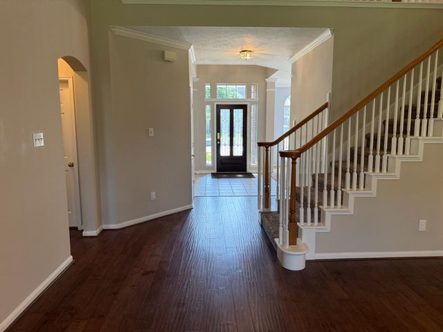8419 Castle Pond Court, Houston, TX 77095