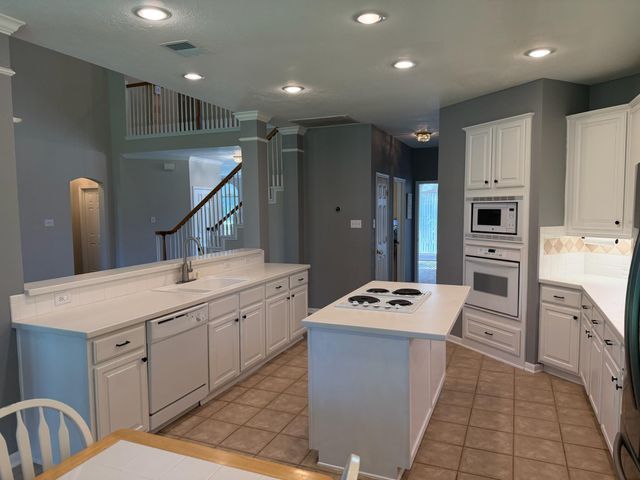 8419 Castle Pond Court, Houston, TX 77095