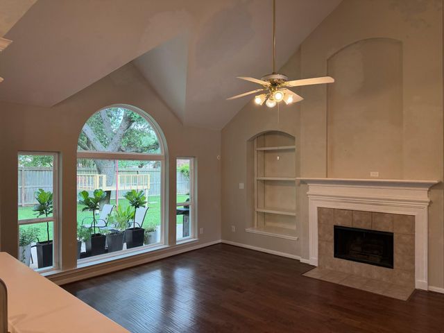 8419 Castle Pond Court, Houston, TX 77095