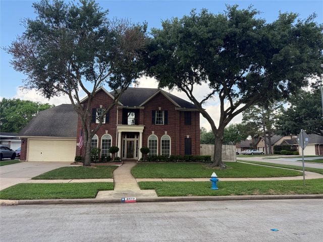 8419 Castle Pond Court, Houston, TX 77095
