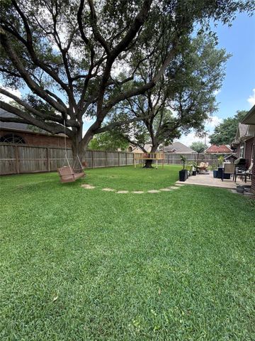 8419 Castle Pond Court, Houston, TX 77095
