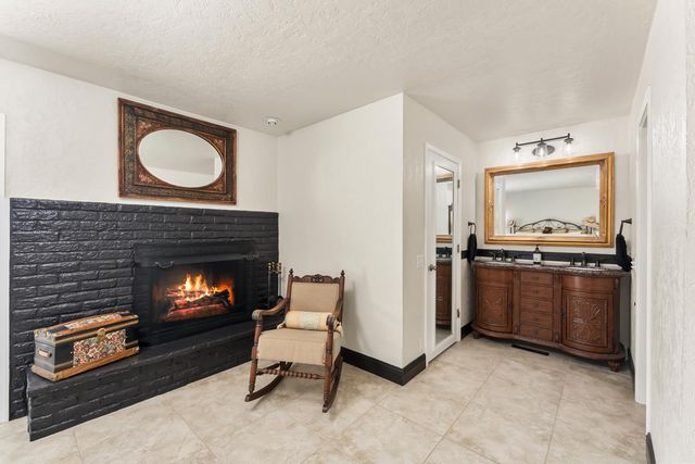 17065 Niles Rd, Jackson, CA 95642