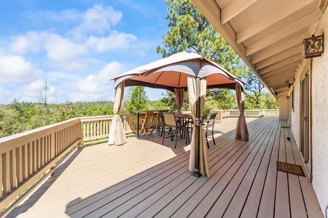 17065 Niles Rd, Jackson, CA 95642