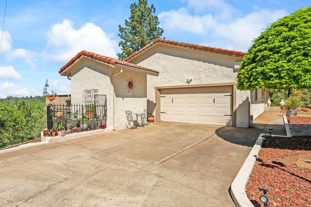 17065 Niles Rd, Jackson, CA 95642