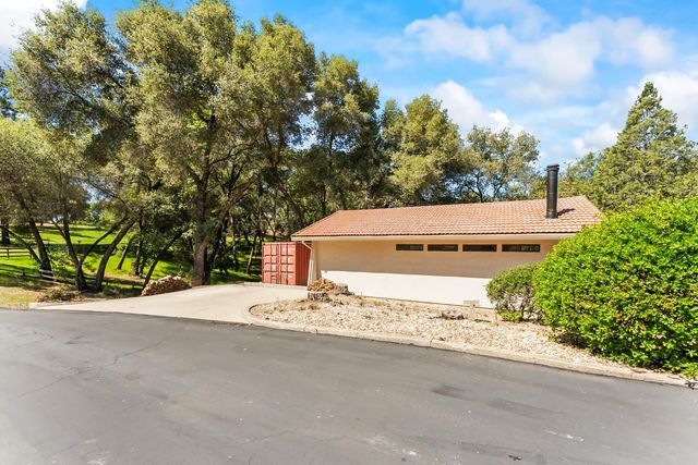 17065 Niles Rd, Jackson, CA 95642