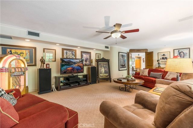 1714 Riverside, Glendale, CA 91201