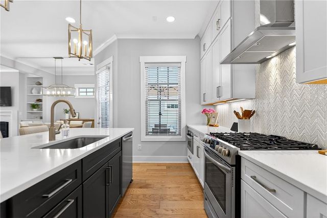 805 Castile Lane, Woodstock, GA 30188