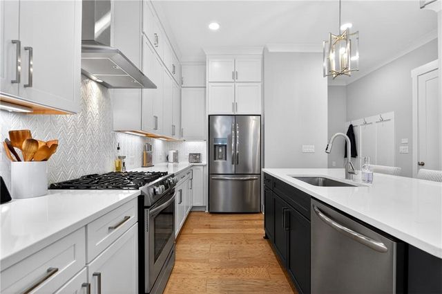 805 Castile Lane, Woodstock, GA 30188