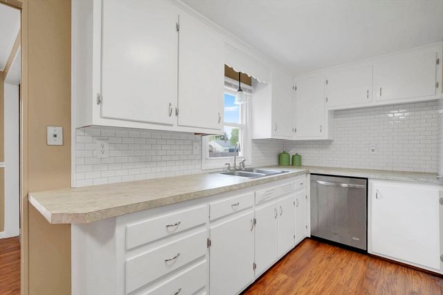 45 Juniper Dr, Springfield, MA 01119