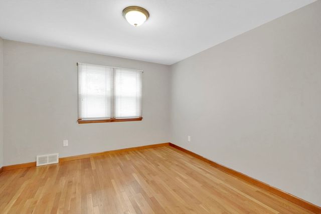 45 Juniper Dr, Springfield, MA 01119