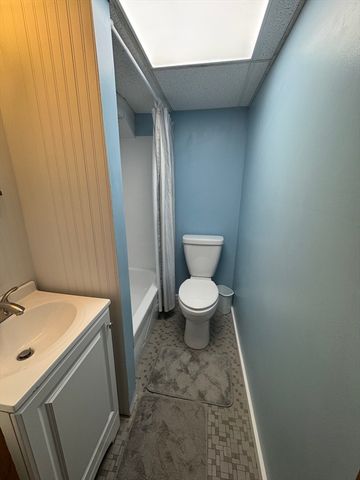 45 Juniper Dr, Springfield, MA 01119
