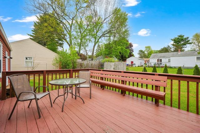45 Juniper Dr, Springfield, MA 01119