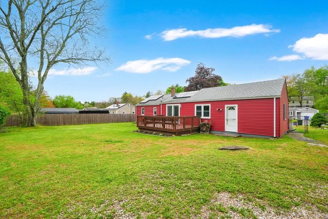 45 Juniper Dr, Springfield, MA 01119